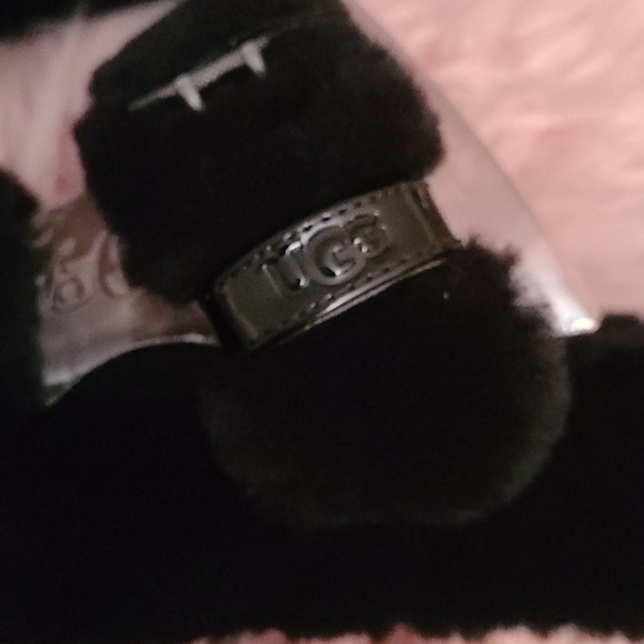 Black ugg slides size 10 - Picture 2 of 4